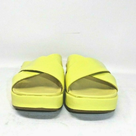 UGG Emily Patent Leather Slide Sandals Women’s Size 6 NEW - Picture 3 of 6